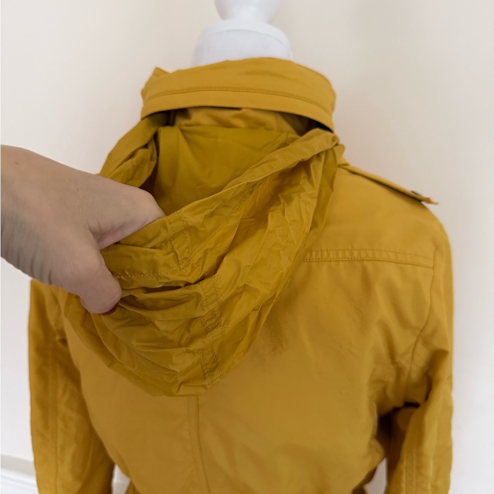 Burberry Women's Mustard Jacket - Picture 8 of 13
